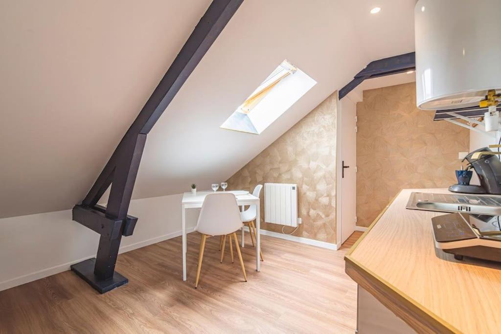 L'Azur Dore, Studio Pour 2 Voyageurs Isles-sur-Suippe Esterno foto