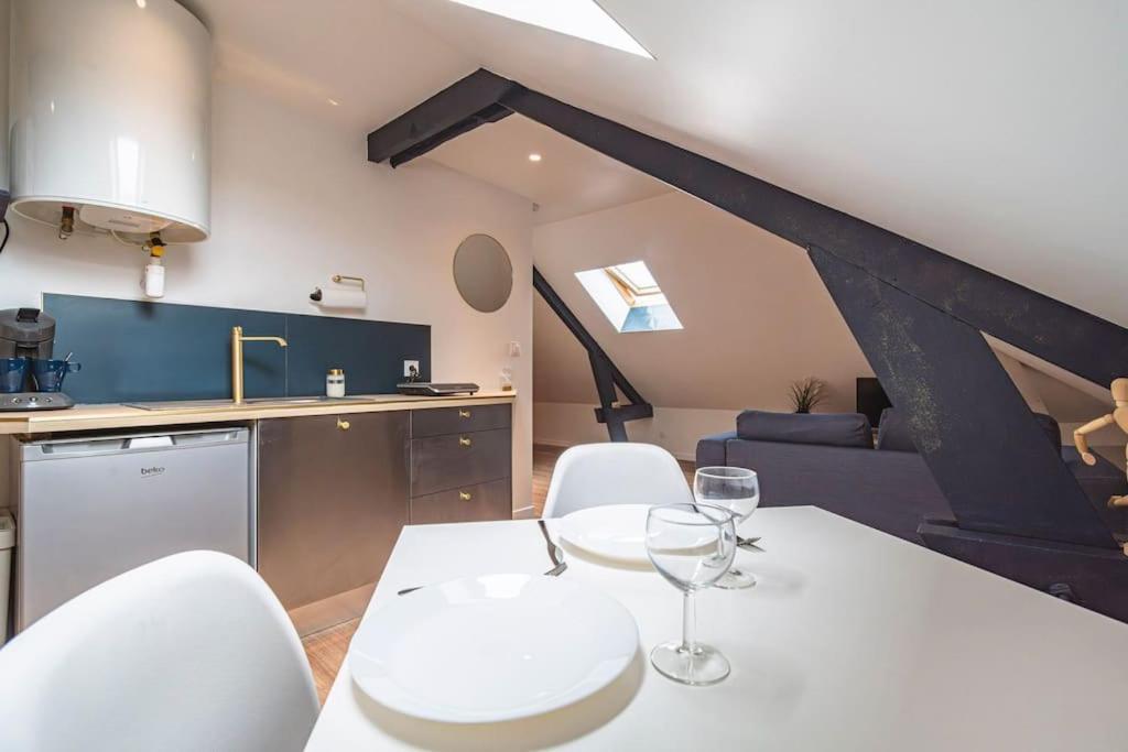 L'Azur Dore, Studio Pour 2 Voyageurs Isles-sur-Suippe Esterno foto